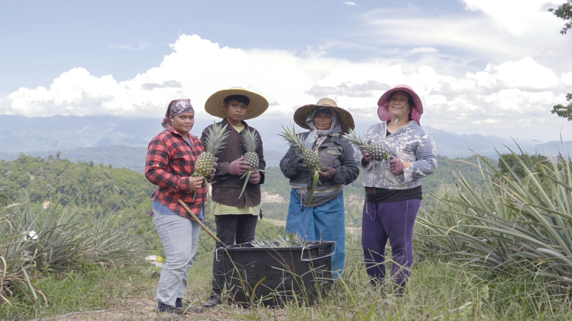 Group photo of Orang Asli participants after completing a Saora+ socio-economic empowerment skills programme